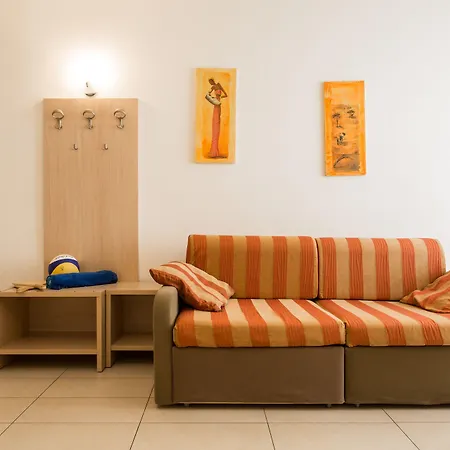 沃利公寓酒店 4*