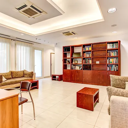 Wally Apartahotel Rímini