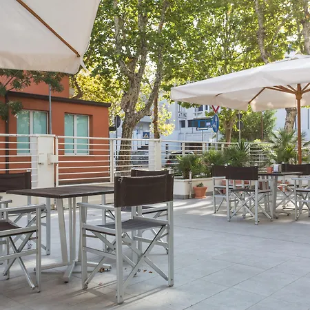 Apartahotel Wally 4*